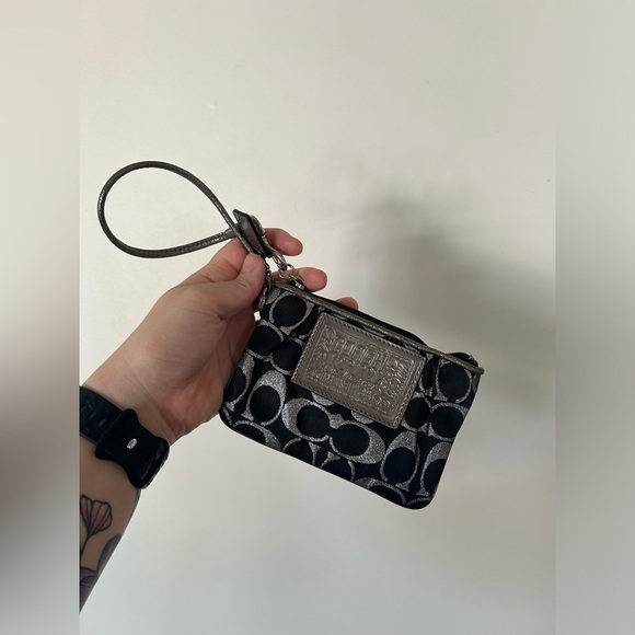 Coach Poppy Wristlet - Picture 1 of 9
